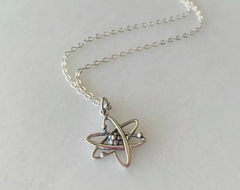 Collar con colgante atómico de plata de ley // Collar con capas // ENVÍO GRATIS