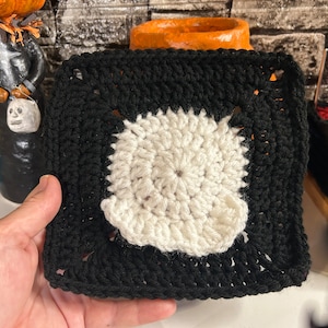 Crochet Ghost Granny Square