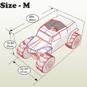 Pu&ograve; includere: Vista isometrica di un'auto giocattolo con ruote grandi, delineata in rosso e blu. Le dimensioni dell'auto sono indicate: 99 cm di lunghezza, 50 cm di altezza e 57 cm di larghezza. Il testo "Size - M" &egrave; in alto.