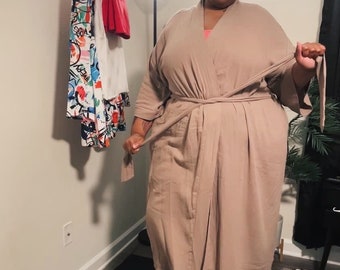 PLUS SIZE KIMONO, Lång Kimono-morgonrock, Handgjord naturlig beige muslin japansk klassisk kimono, Ekologisk långärmad dambadrock