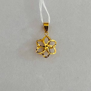 Genuine 22k gold shining flower small pendant 916 gold purity