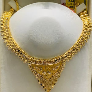 Ethnic 22k Gold Necklace Choker 