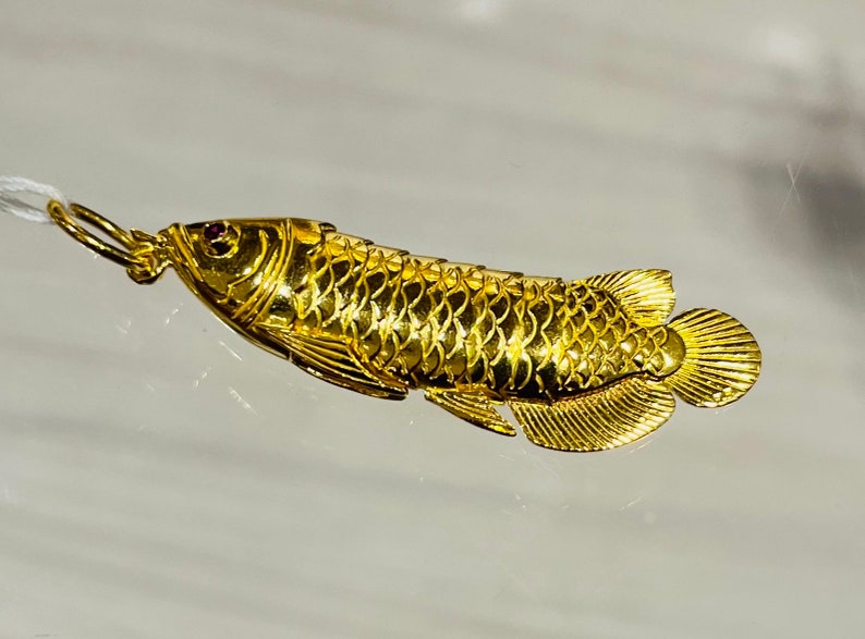 22k solid 916 gold arowana fish pendant genuine real gold image 3