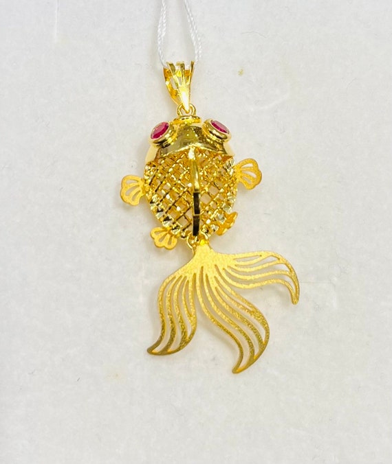 Fish pendant designs in gold hotsell
