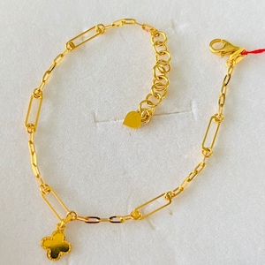 22k solid 916 gold dainty paperclip clover charm bracelet