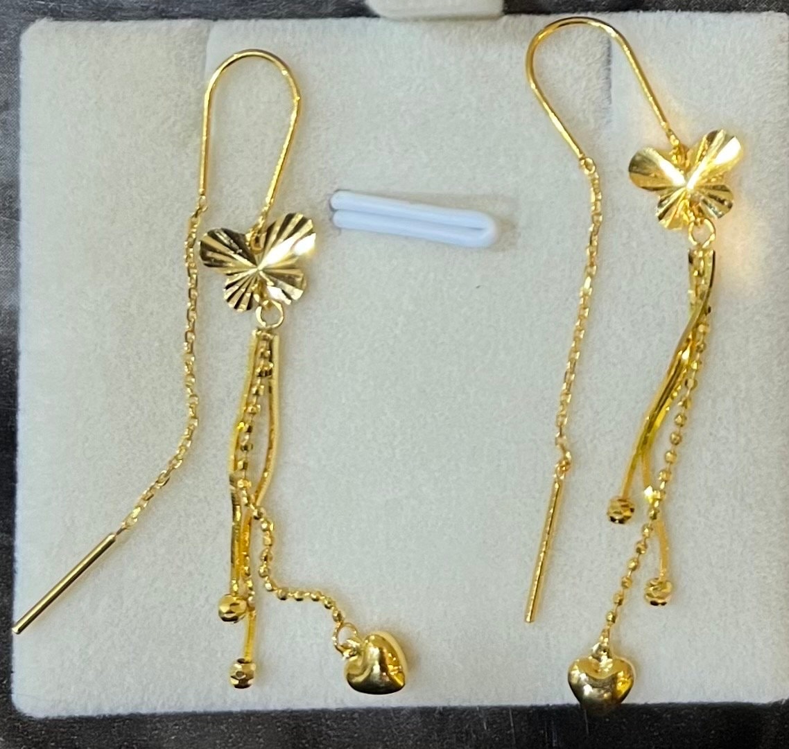 Gold earrings 2024 under 20000