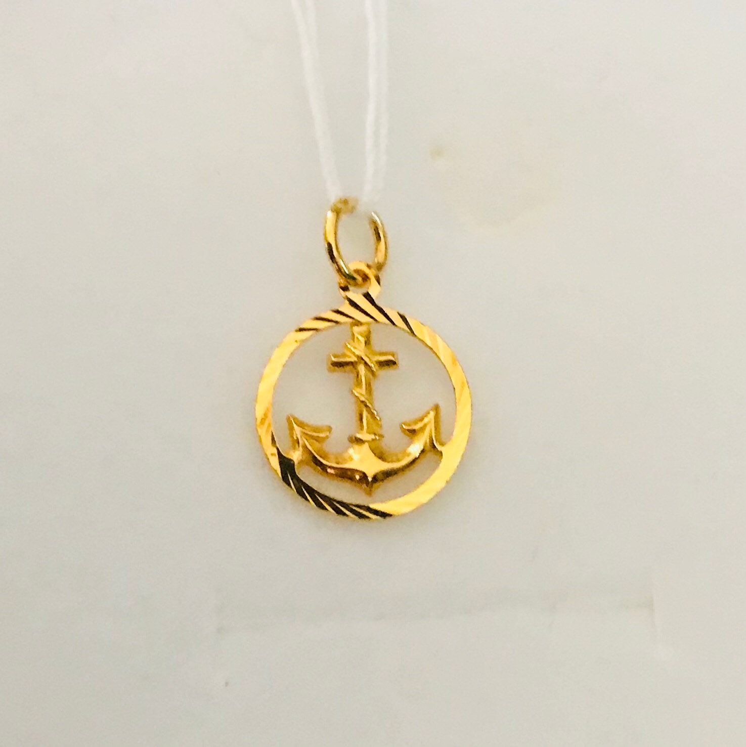 Anchor locket online