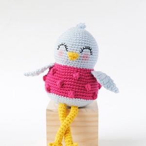 Sweet Bird Crochet Pattern | Tiny Curl Amigurumi Pattern, Crochet Bird Pattern, Bird Amigurumi Pattern