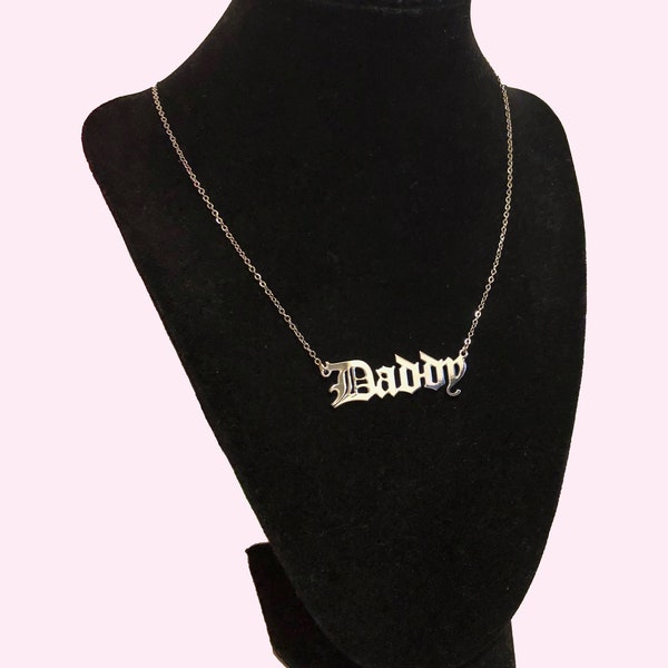 Nameplate Necklace Daddy