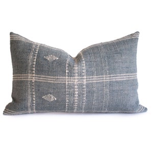 Diya - Indian Wool Pillow Cover - Lumbar - Mist Blue Gray