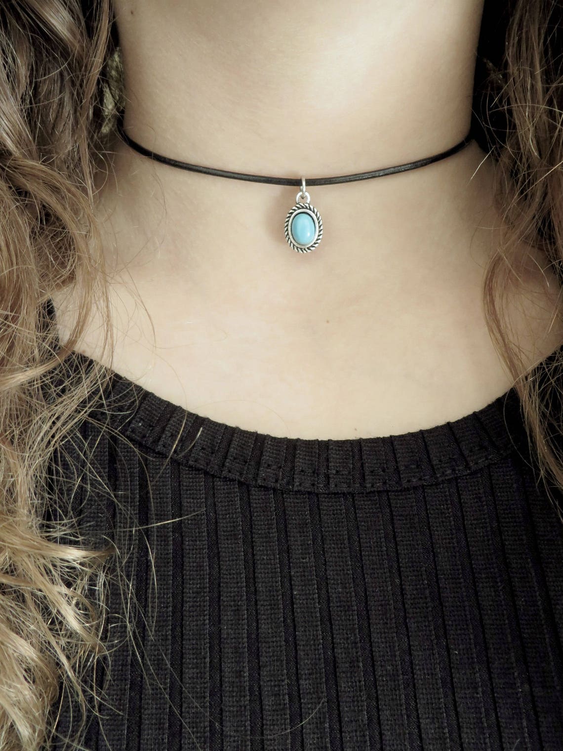 Bisu Choker in Black