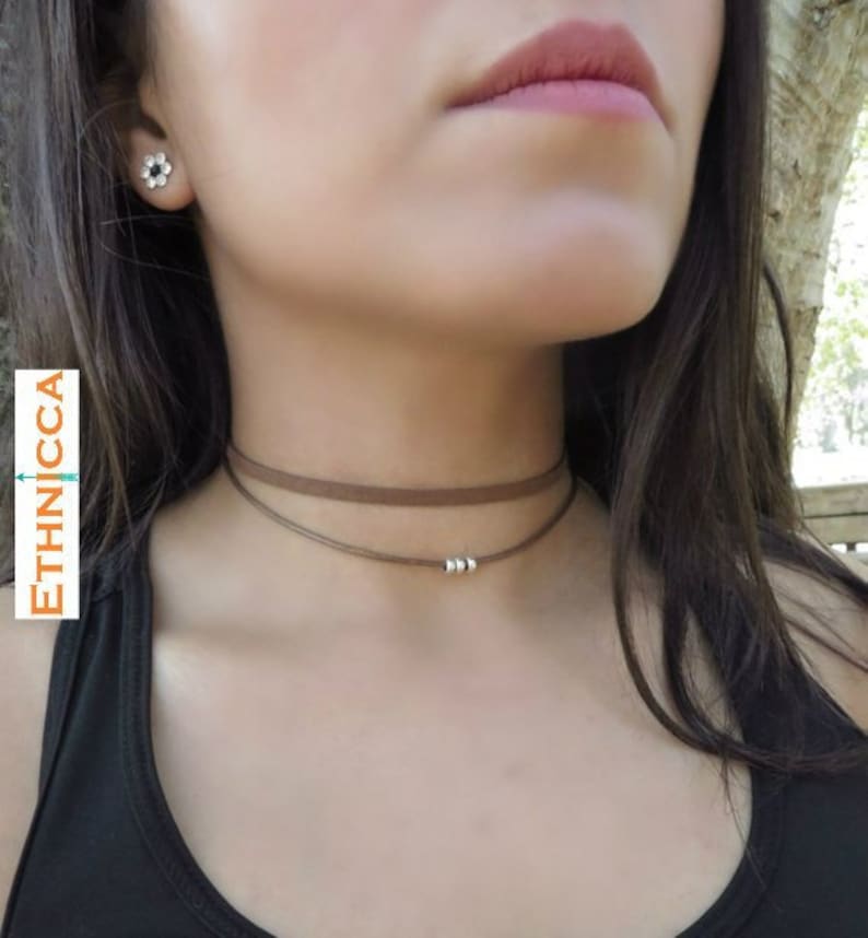 Doppelter Wickel-Choker, braune Halskette, zierliche Silberperlen-Choker, Doppelschicht-Choker, Leder-Choker, zarter Doppelschicht-Choker Bild 1