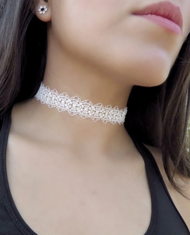 White Canvas Metal Choker Necklace