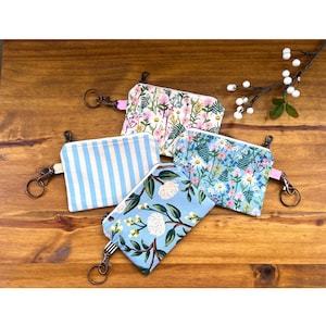 Keychain wallet, travel wallet with zipper, travel keychain with zipper pouch, small keychain wallet, little wallet for keychain