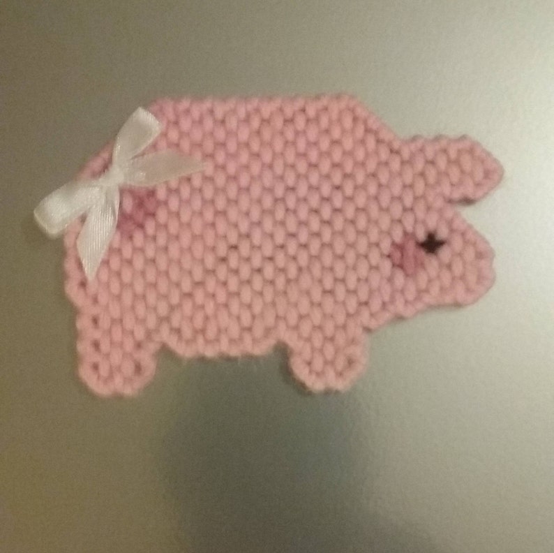 Plastic Canvas Pig Magnet