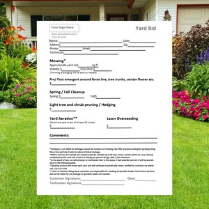 Op de afbeelding: Een wit formulier voor een tuinofferte met zwarte tekst. Het formulier bevat secties voor klantgegevens, maaien, pre/post-emergente behandeling, voorjaars-/herfst schoonmaak, licht snoeien van bomen en struiken, beluchten van de tuin, overzaaien van gazon en opmerkingen. Het formulier bevat ook een disclaimer over de aansprakelijkheid van het bedrijf voor schade veroorzaakt door maaiers of snoeien.