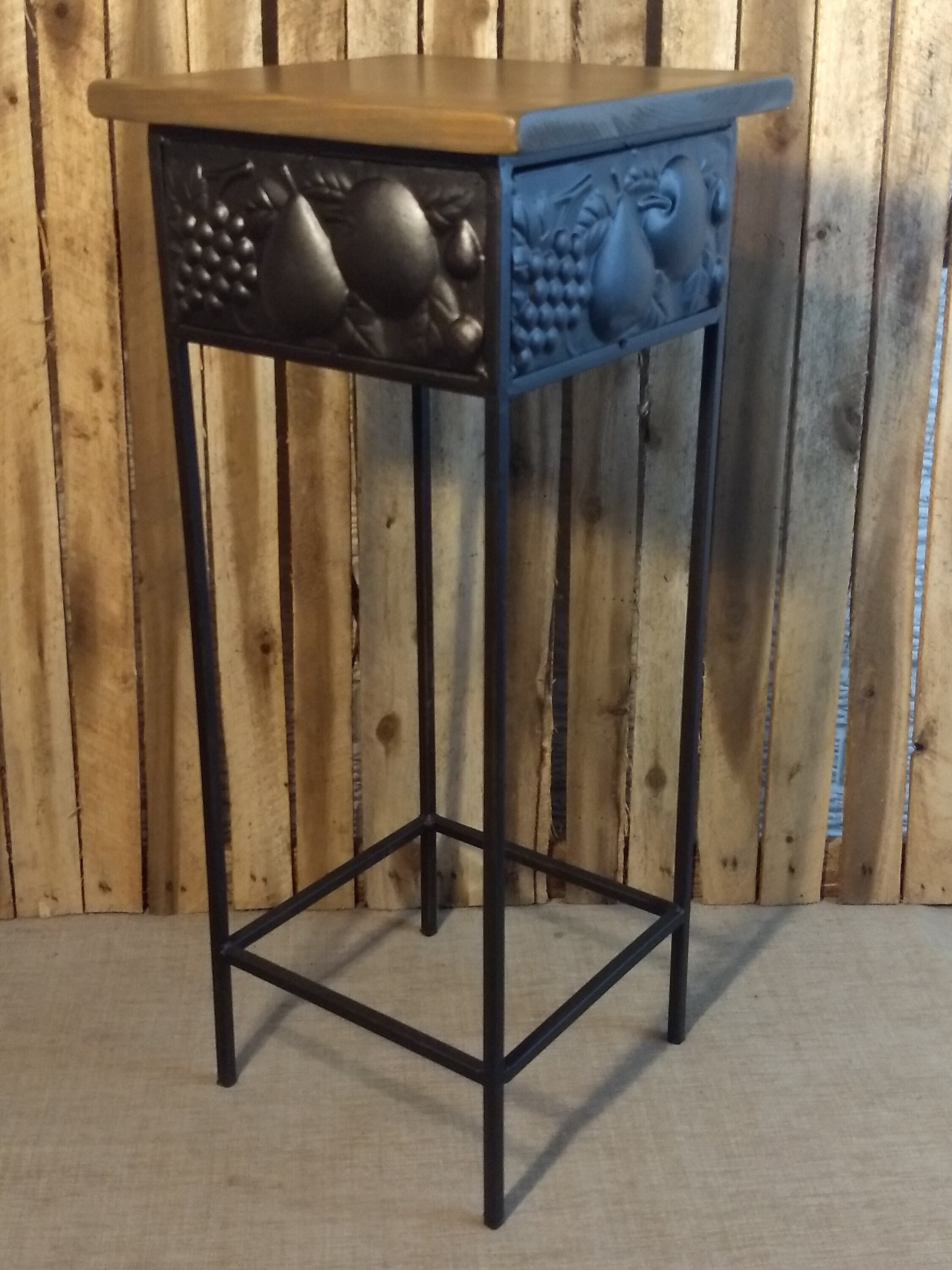 Square Accent Table, Wood and Metal Accent Table, Wood and Metal Plant
