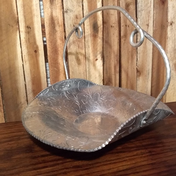 Aluminum Tray with handle, Vintage Metal Tray with handle, Vintage Embossed Aluminum Tray, Aluminum Centerpiece base