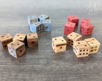 Rustic Reclaimed Wood Dice Set: Handcrafted D6 for DND