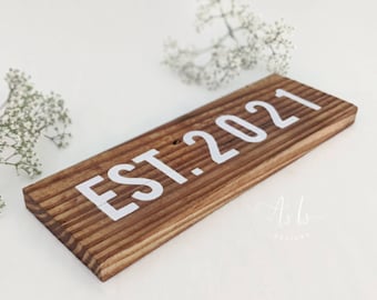 Personalized Wedding Date Gift Decor, Anniversary Present, Home Date Plaque, Reclaimed Wood Painted EST, Minimalist Sustainable, Mom Dad Day