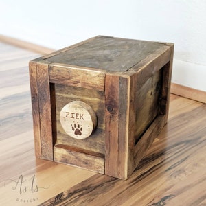 Reclaimed Wood Memory Box: Rustic Keepsake, Memorial Urn