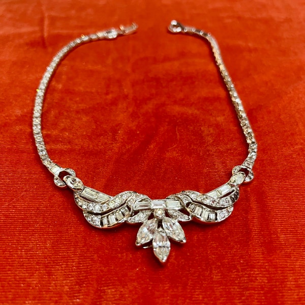 Vintage Weiss Rhinestone Choker