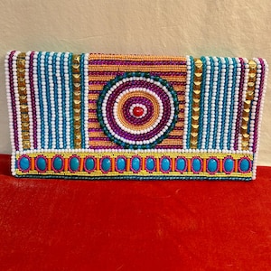Bolso bandolera/cartera de seda turquesa con cuentas hechas a mano