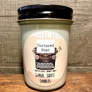 100% Soja Duftkerze „Gefolterter Dichter“ 8 oz