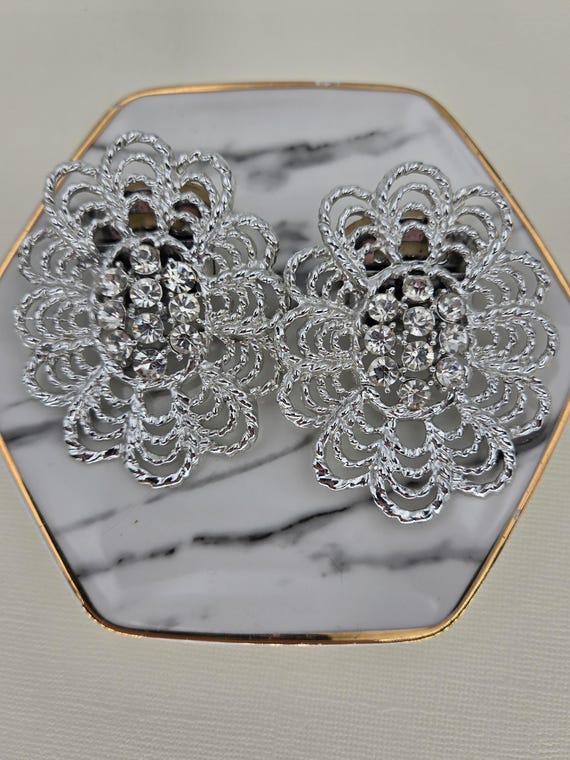 Tip Toe Rhinestone Shoe Clips - image 1
