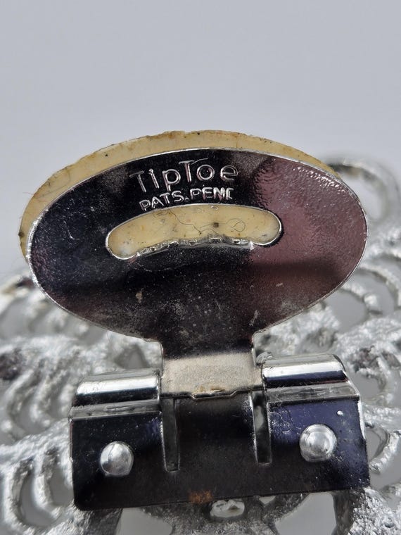 Tip Toe Rhinestone Shoe Clips - image 6