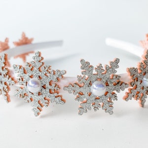 Couronne de reine des neiges flocon de neige argenté scintillant - Diadème de la reine des glaces, casque d'hiver scintillant pour enfants et adultes