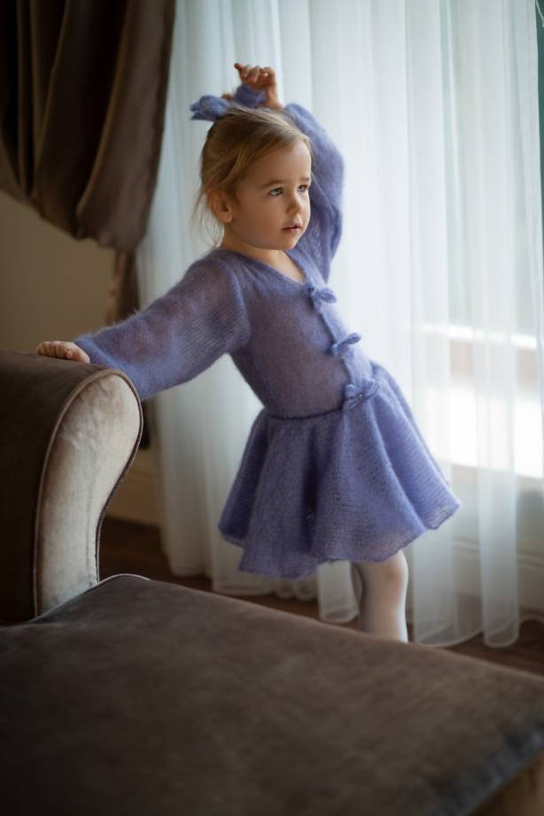 Wide sleeves little girl dress with bows image 4