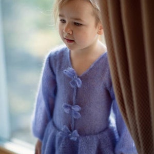 Wide sleeves little girl dress with bows image 2