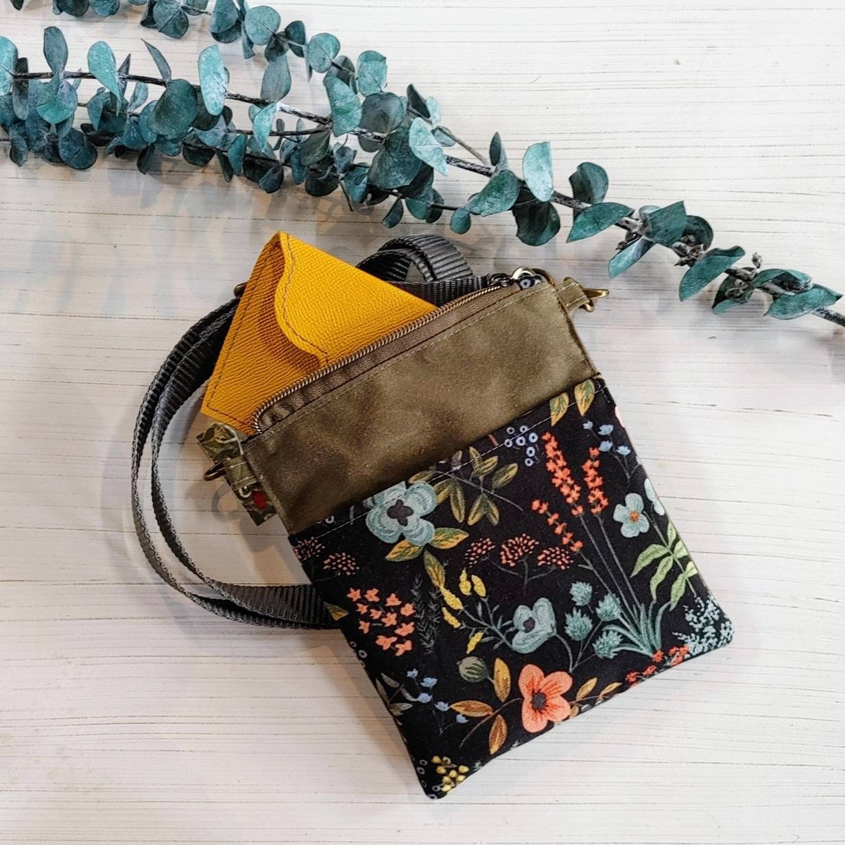 Small Cellphone Pocket Walking Bag. Perfect Size for Your - Etsy