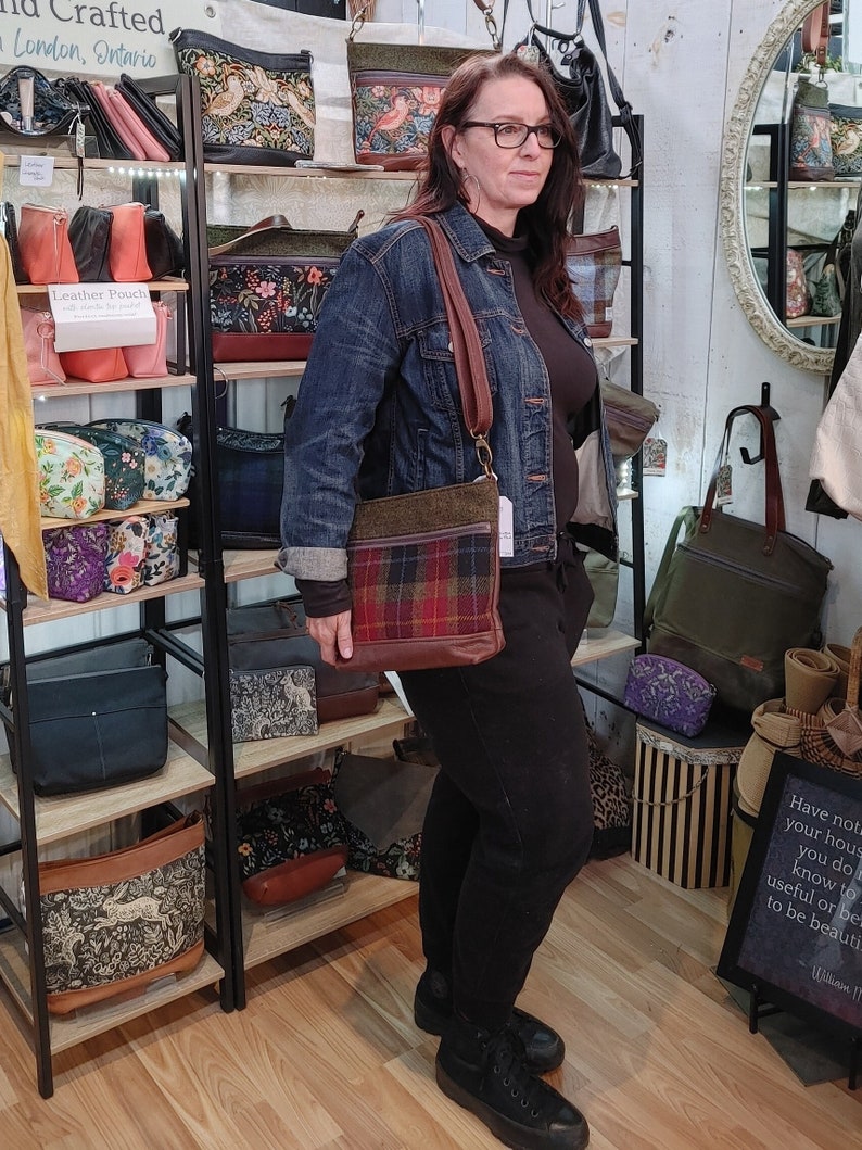 Zippered Tote Bag in Leather and Harris Tweed with a Crossbody Strap. Dark Autumn Plaid, Moss Green Highland Inspired Purse. Made in Canada image 5