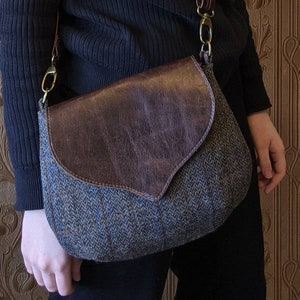 Tweed and Leather Crossbody Saddle Bag. Brown Leather and Harris Tweed Wildwood Handbag. Made in Canada. image 10