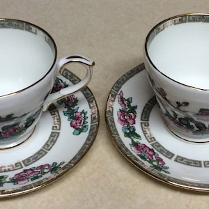 Duchess Fine bone China Tea Cups & Saucers 2 Sets 4 Pieces Made In England