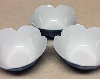 Vintage ATC Blue Porcelain Lotus Bowls Set Of 3 Made In Japan