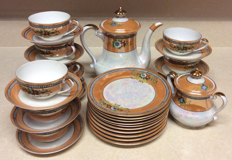 Noritake Morimura Lusteware Hand Painted Tea Set of 33 Pieces Peach