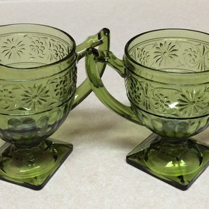 Vintage Indiana Glass Company Daisy Pattern Green Glass Footed Creamer & Sugar Bowl Set
