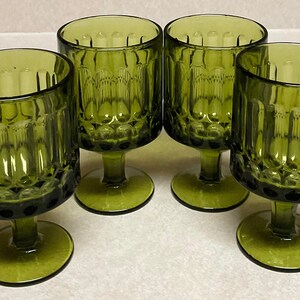 Vintage Unabhängigkeit skulpturale olivgrüne Wein / Wasser Gläser Set von 4