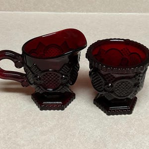 Avon Cape Cod - Ensemble de 2 pots à crème et sucriers en verre rouge rubis
