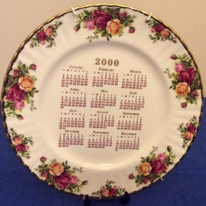 Royal Albert Old Country Roses Bone China Decorative Calendar Plate 2000 White Red & Yellow Roses Gold Rim Scallop Edge  Made In England