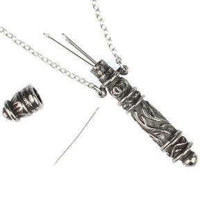 Porta-aghi in stile vittoriano norvegese, ciondolo a forma di chatelaine