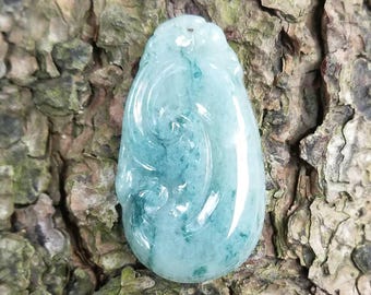 Natural Jadeite; jade pendant carving