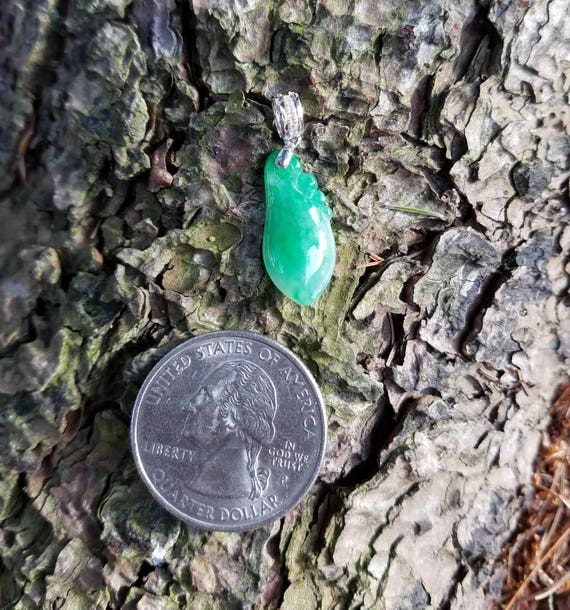 Exquisite Chinese natural jade hand-carved jade ring jadeite ring