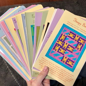 Petite boîte de courtepointes pour bébé / 20 cartes et motifs pour des couvertures lumineuses et gaies à faire soi-même pour les enfants