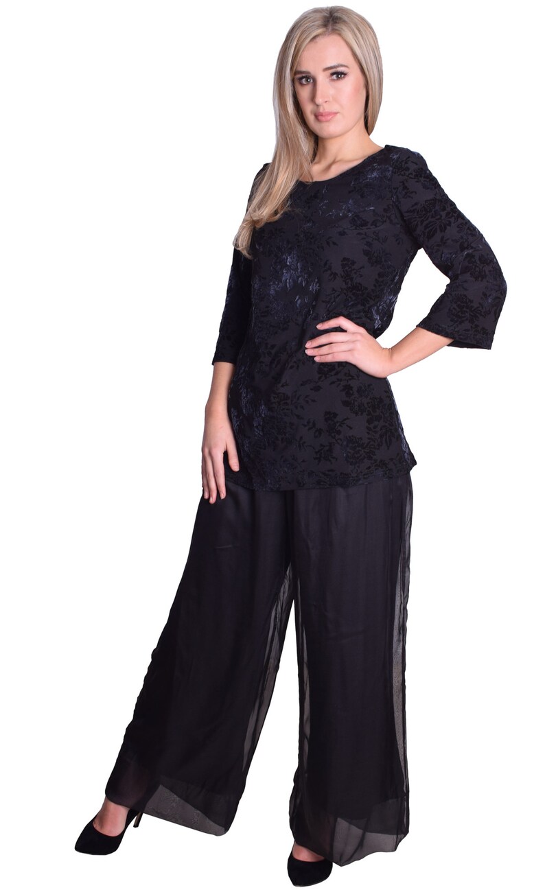 Elegant Black Tunic With Floral Velvet Pattern Stretchy 34 Sleeve For Theatre Concert Or Funeral