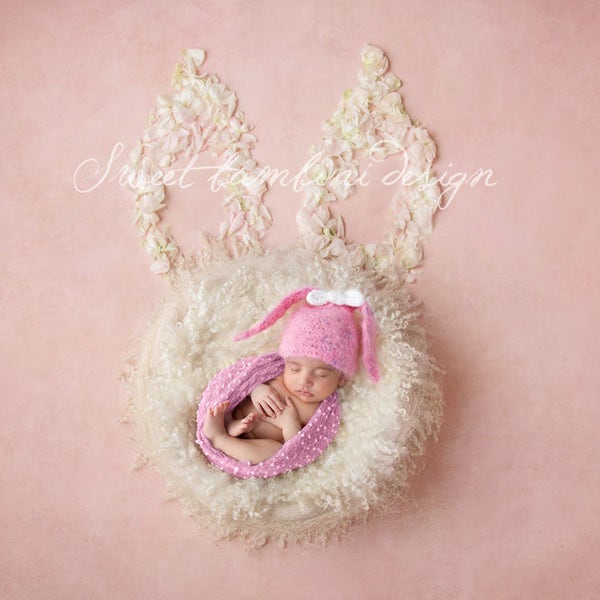 Newborn Digital Backdrop -  Beautiful Bunny Nest, Easter digital backdrop