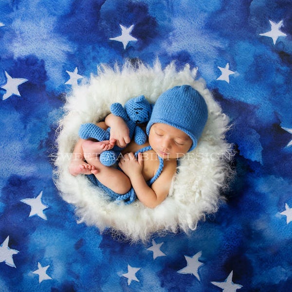 Newborn Digital Backdrop for boys or girls - White Fluffy Nest with Blue Starry Background